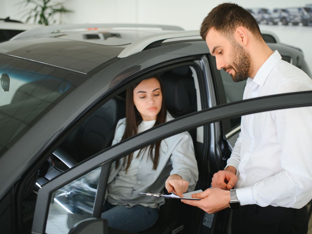 Renting a Car in Praslin: Seasonal Travel Guide and Best Times to Visit